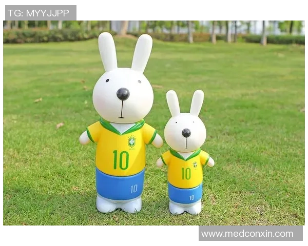 足球明星卡通玩具摆件打造你的专属球场梦想与童趣结合的完美选择